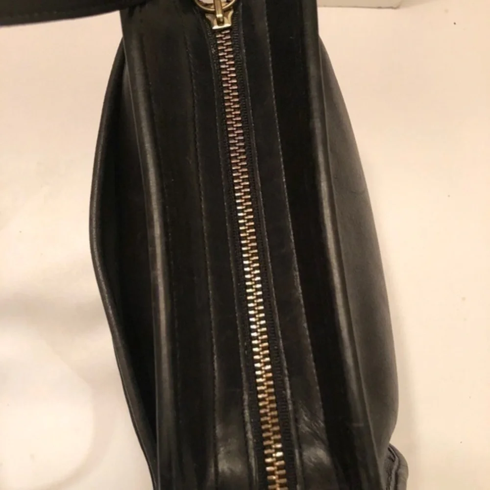 Coach vintage black Sullivan bag 9910 leather messenger bag